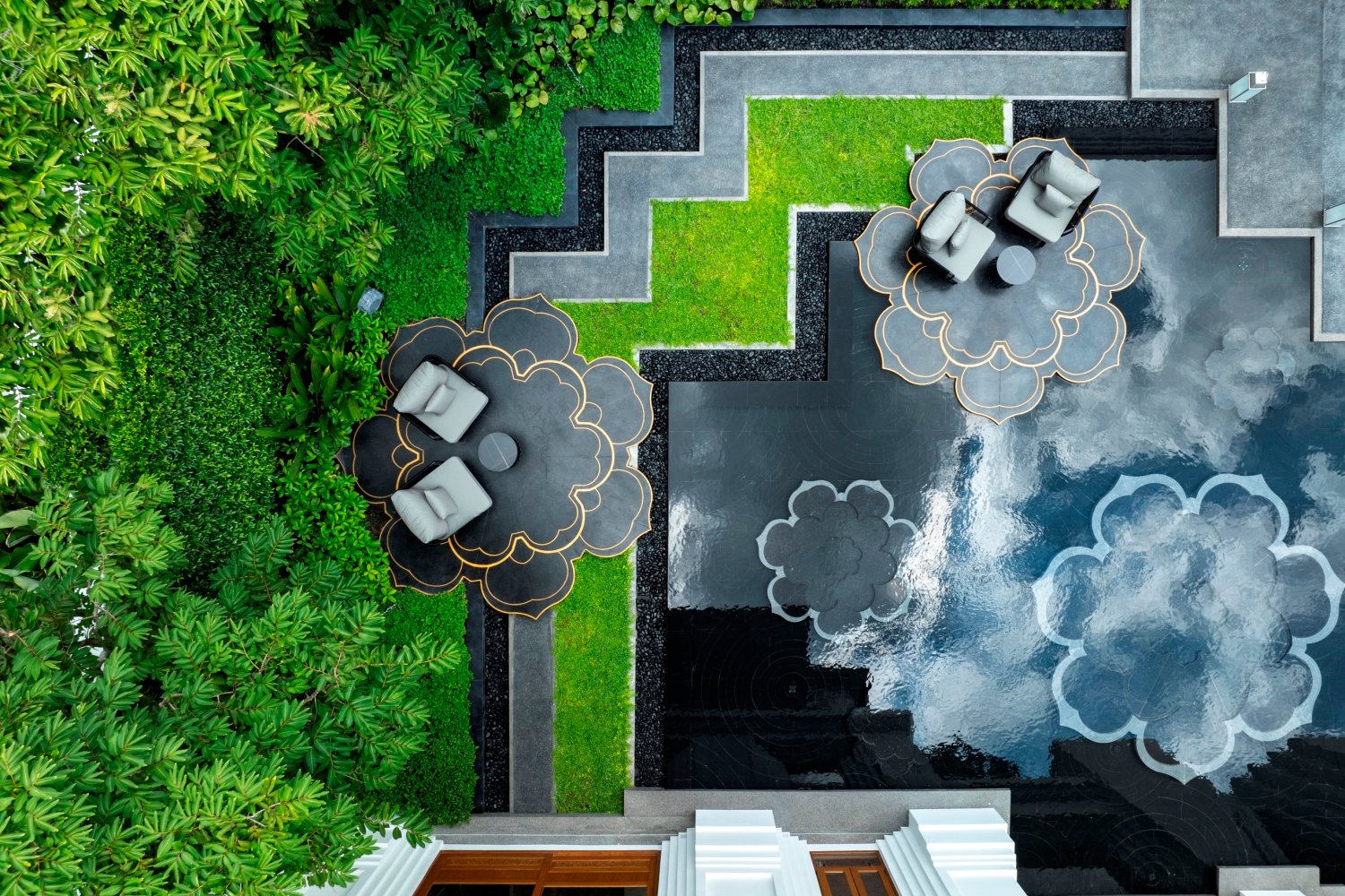 Spa_Courtyard_Detail_01