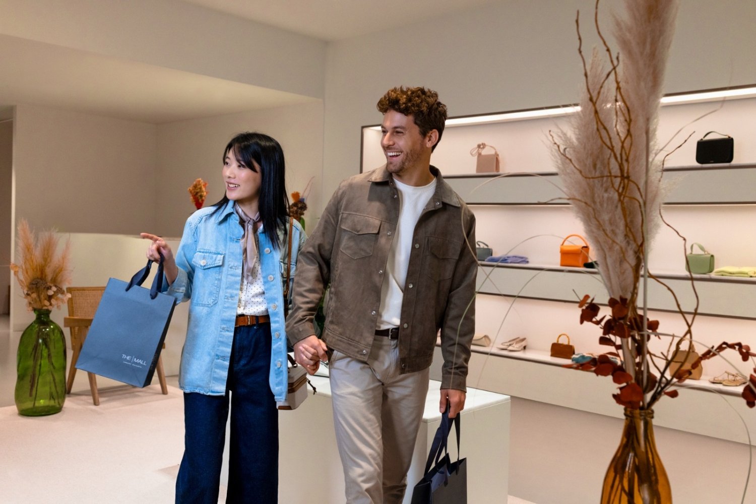 For_everyday_dreamers_Th eMallLuxuryOutlets_Cam...