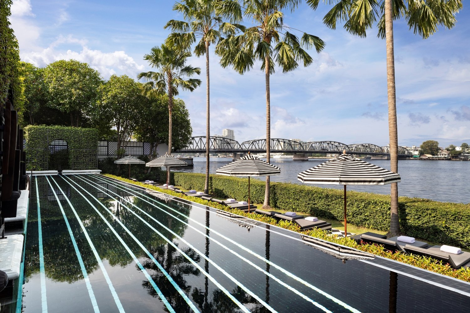 TheSiam_MainPool_L (1)