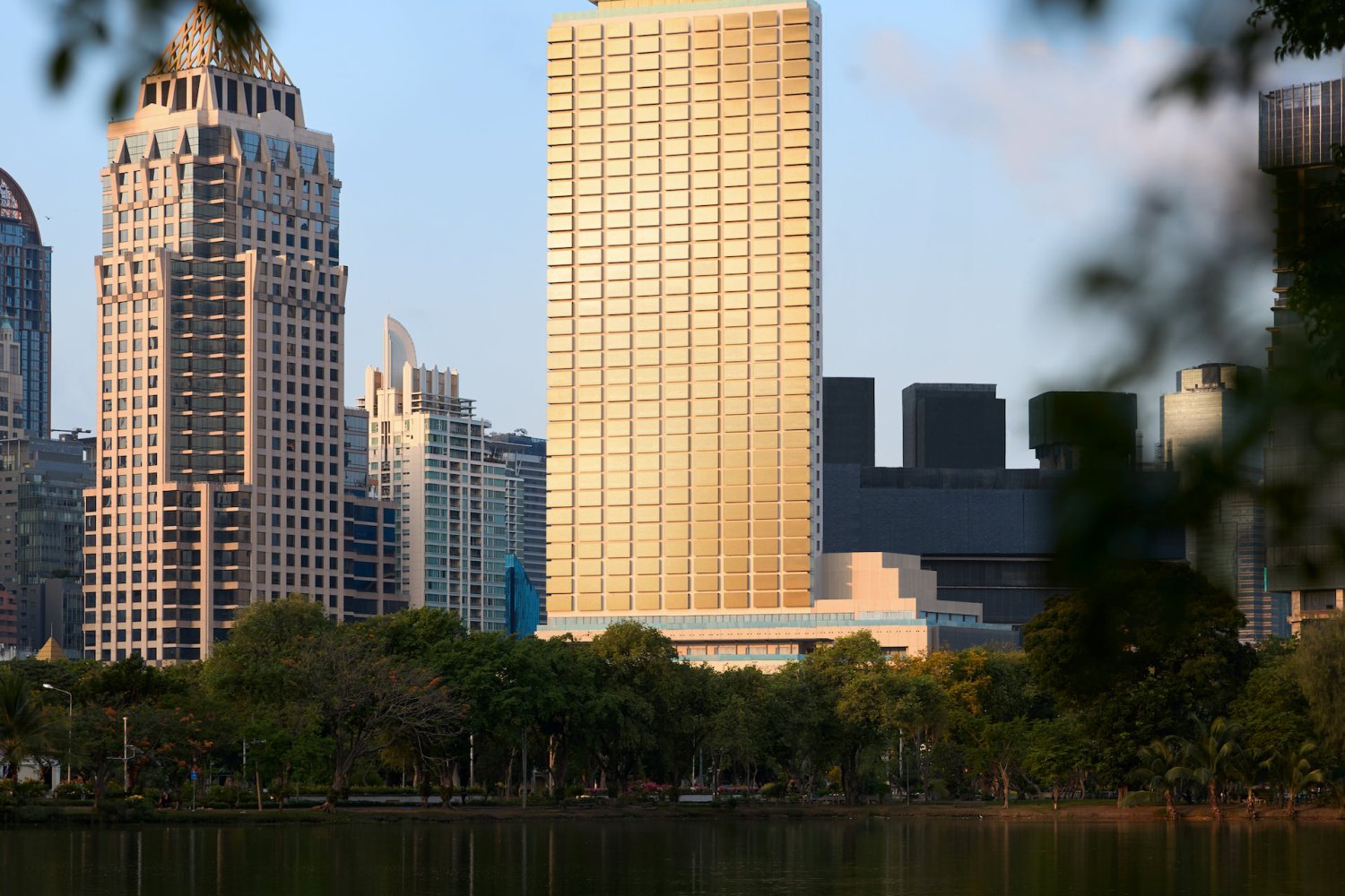 Image 1 Dusit Thani Bangkok.jpg