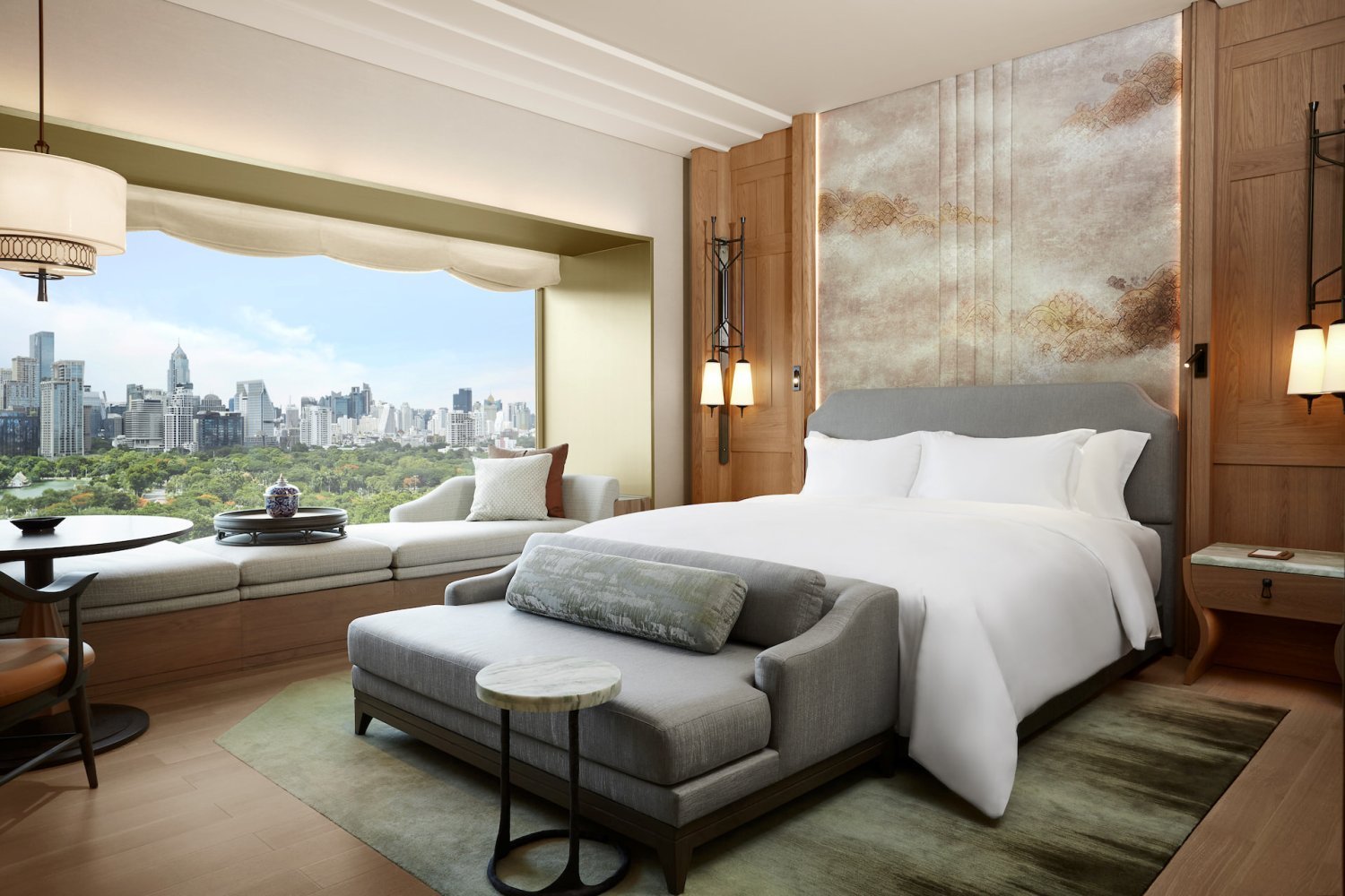 Image 2 Dusit Thani Bangkok.jpg
